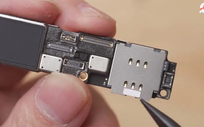 iPhone 12 mini SIM card slot