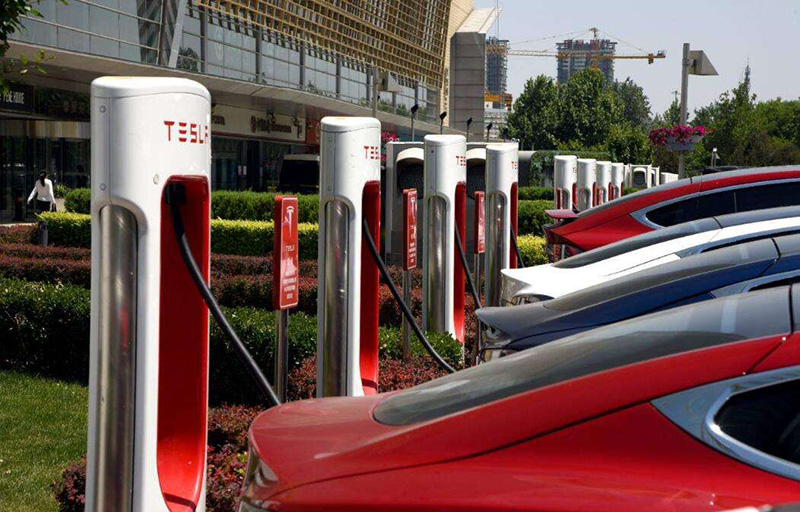tesla-has-built-more-than-490-super-charging-stations-in-250-cities-in
